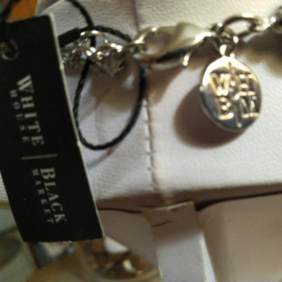 WHBM Black And White Triple Flower Necklace - Picture 4 of 4